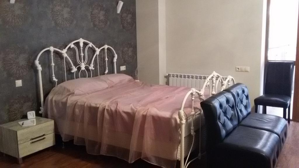 Sayat Nova Apartment Erevan Cameră foto